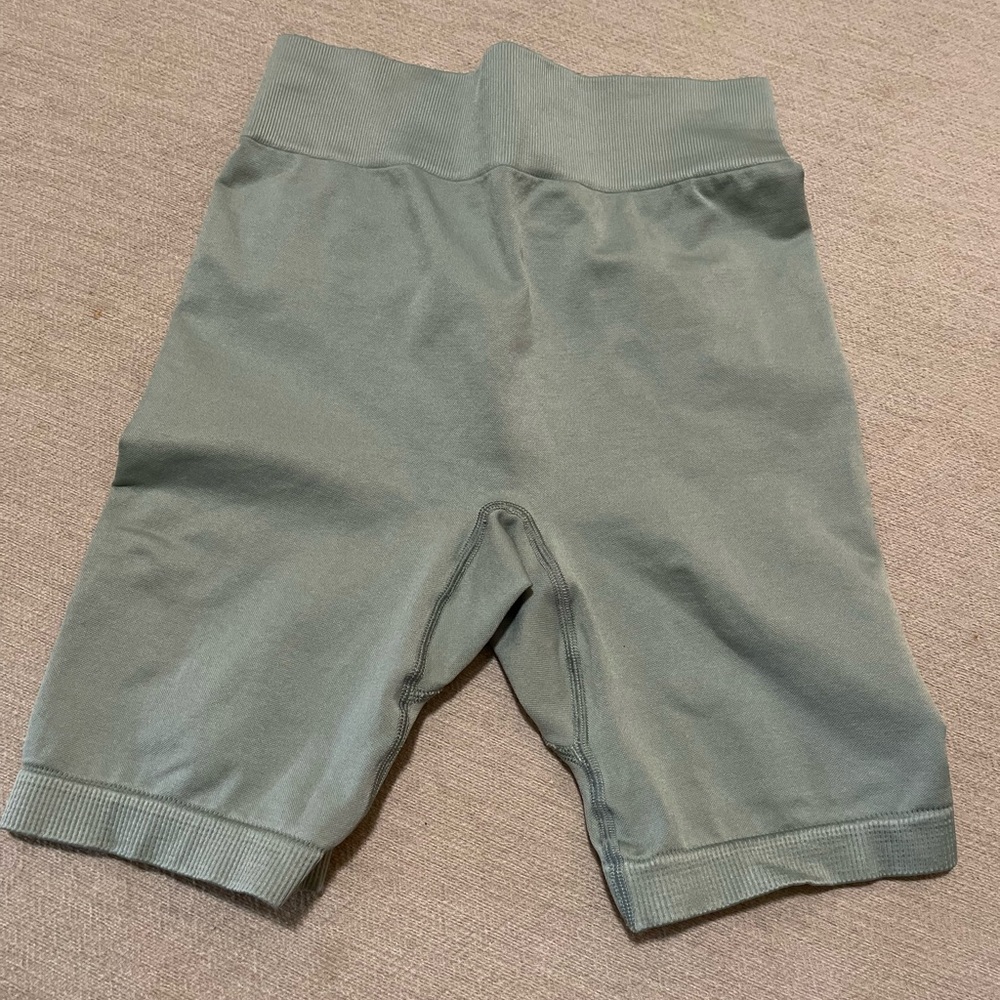 Disora Green biker shorts